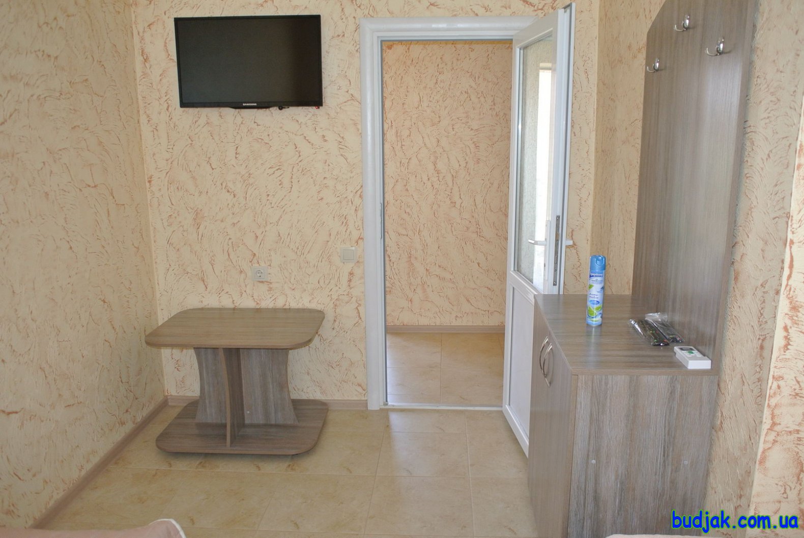 4-х местный 2-х комнатный номер. База отдыха «Плай». Курорт Рассейка. Фото № 0526. 2017 год